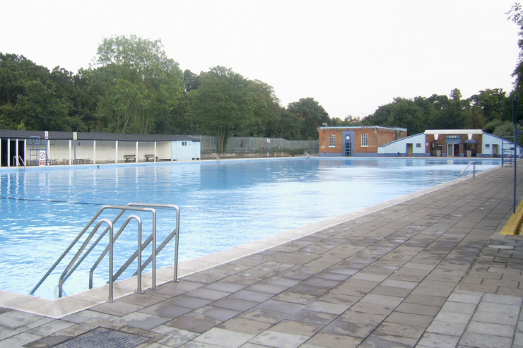 tooting bec lido book online