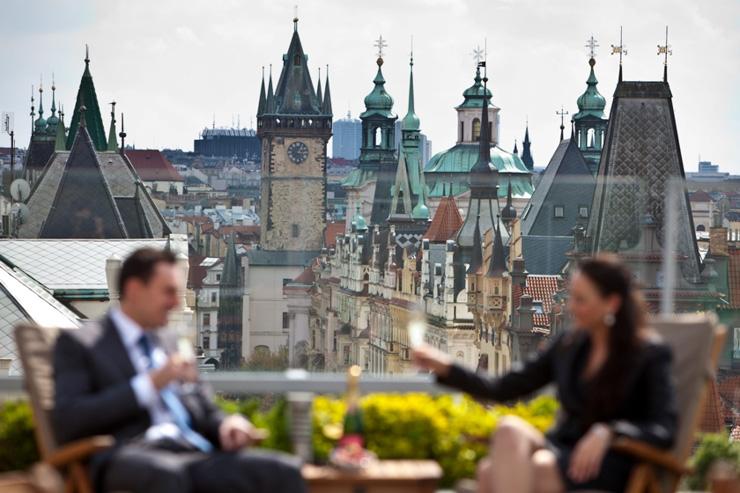 InterContinental Prague - Terrasse avec vue sur le toit de l'hôtel