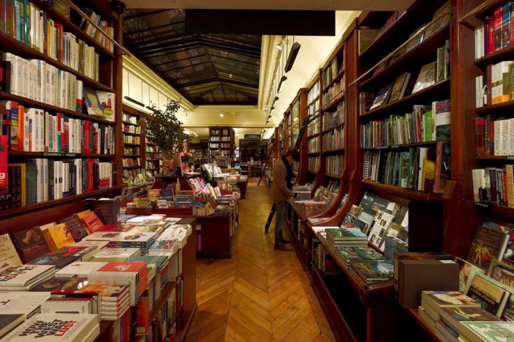 Intérieur de la librairie Galignani