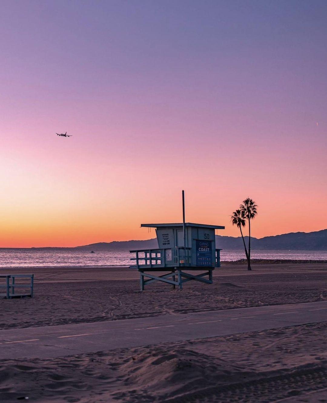 Dockweiler state beach © Facebook