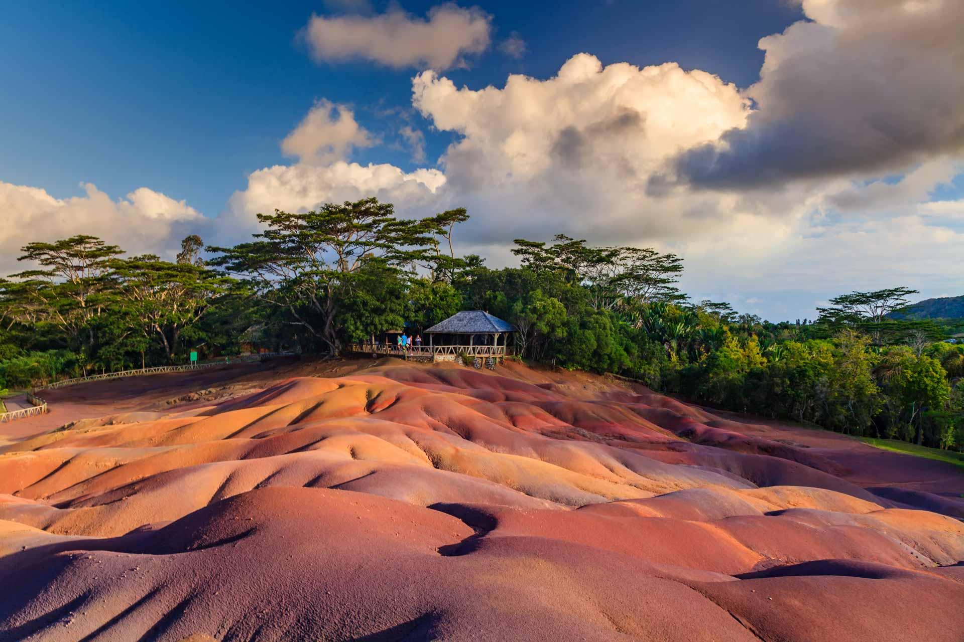 Terre de Sept Couleurs © Anton Petrus