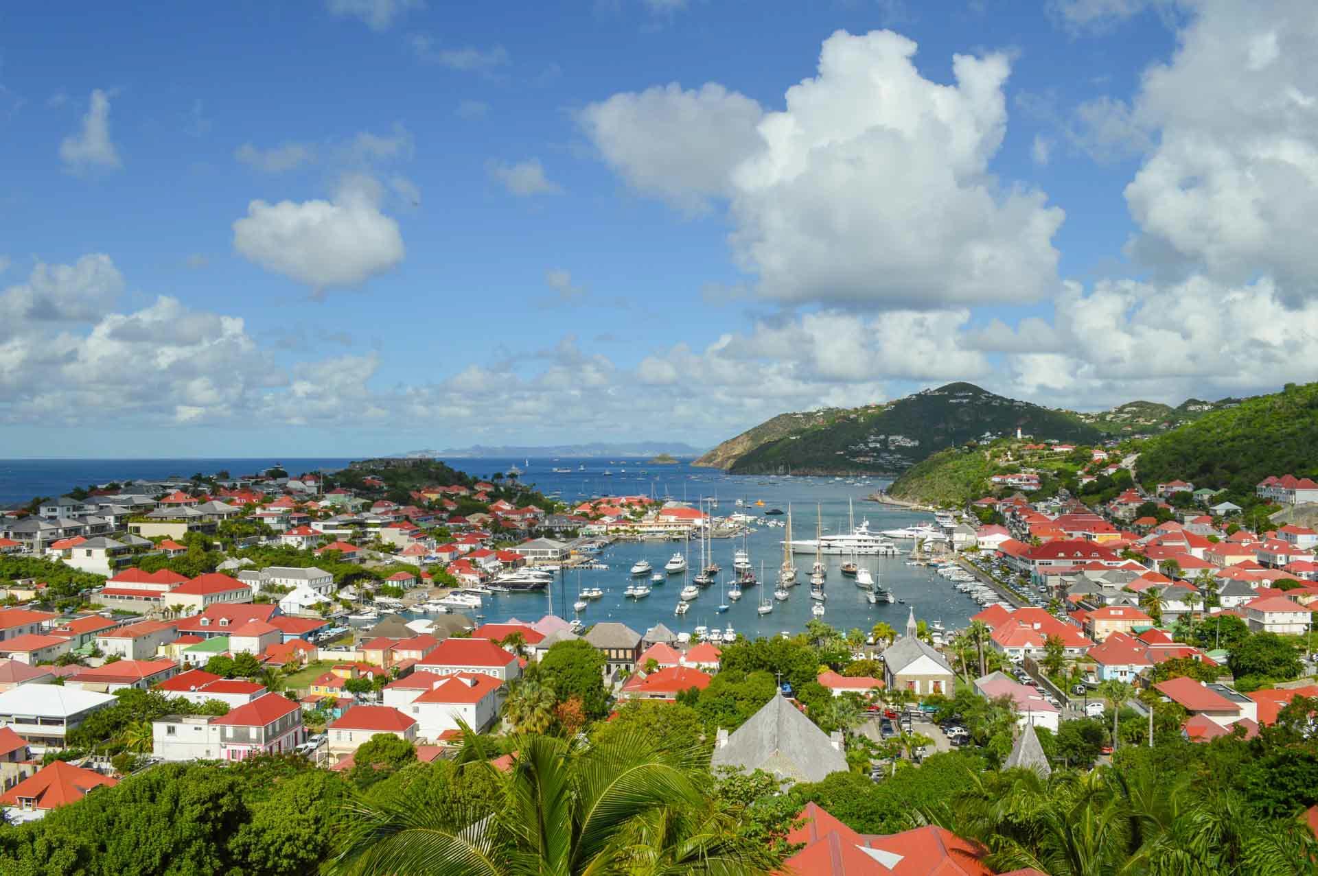 Gustavia vue de l’hôtel Carl Gustav Barriere © YONDER