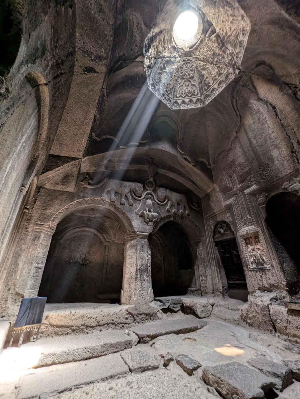 Monastère de Geghard - © Nathalie Costa