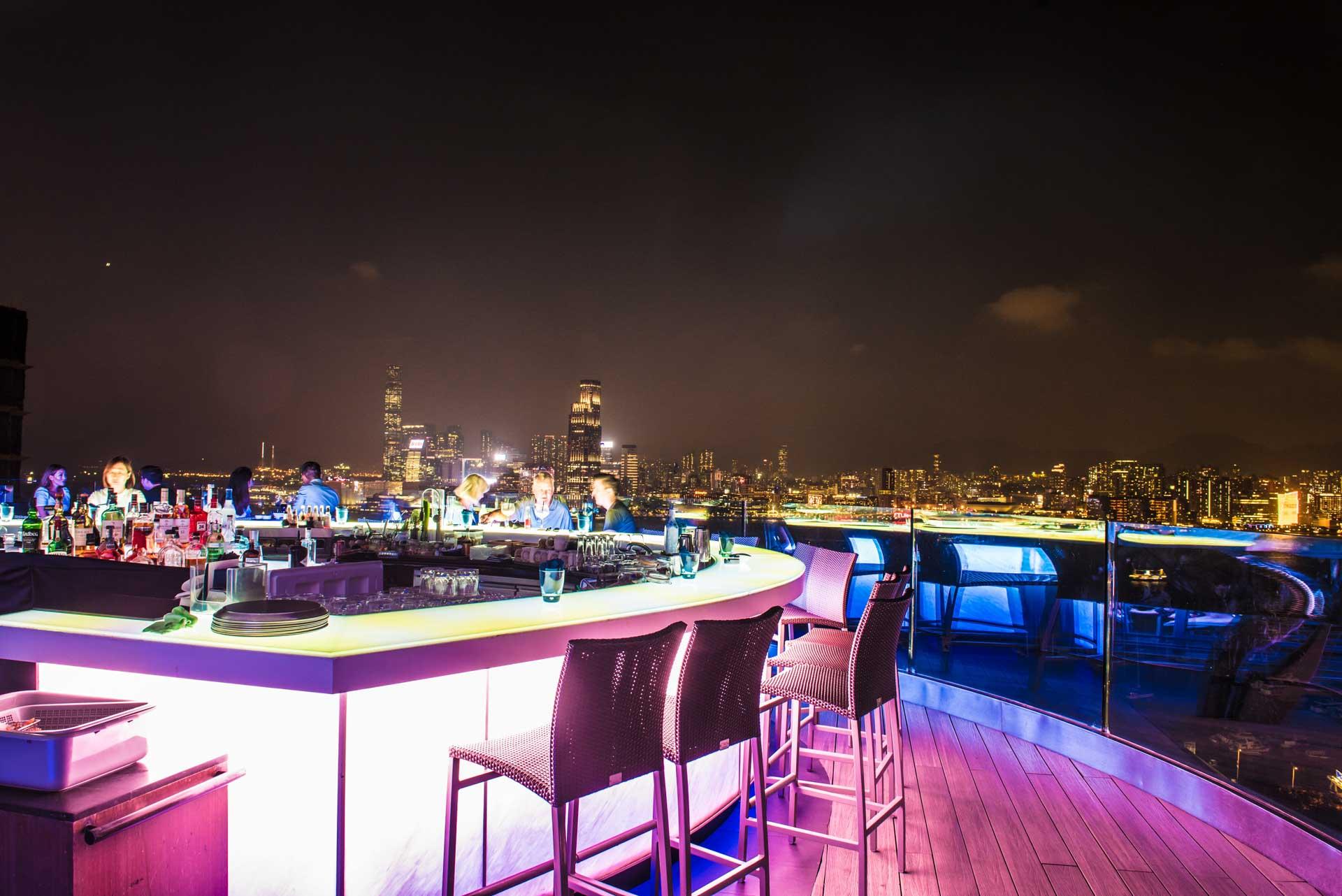 Le rooftop de Hong Kong Skye © HKTB