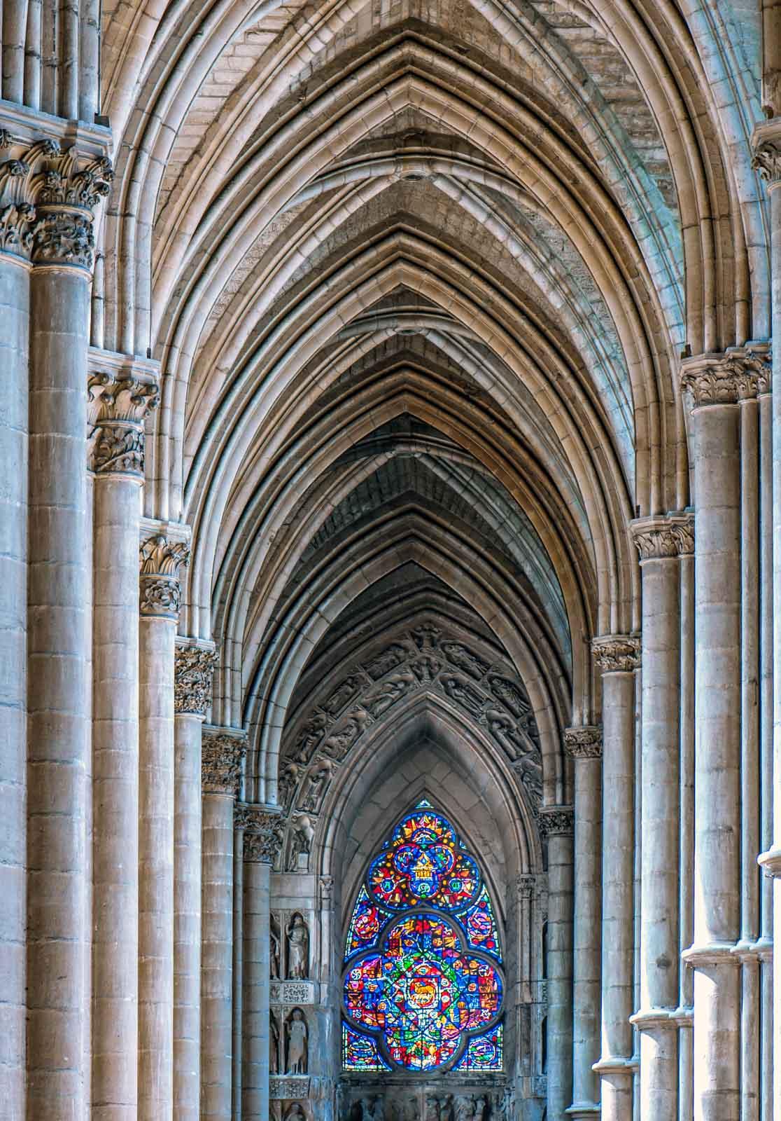 Cathédrale de Reims © Didier Laurent Adobestock