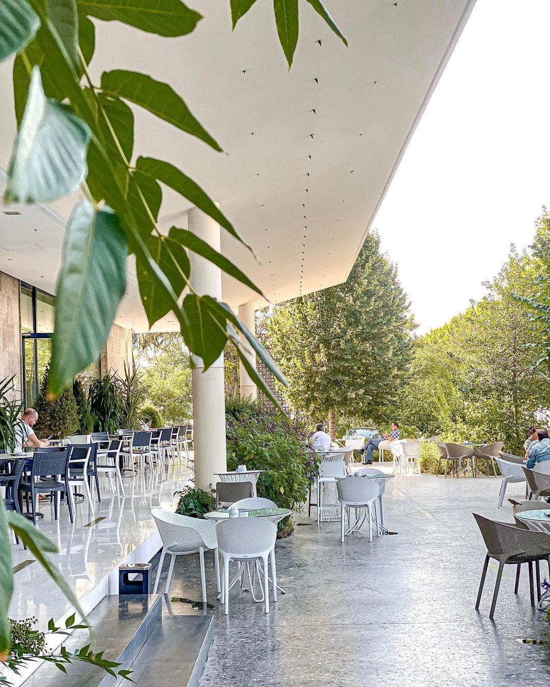 Hotel International, Tirana, l’un des plus beaux hôtels d’Albanie