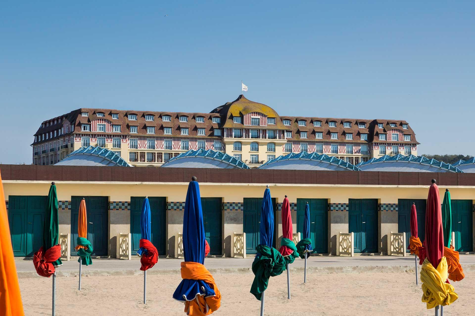 La plage de Deauville et ses planches