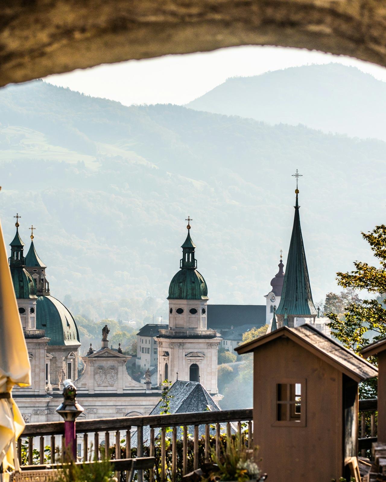 Visiter Salzbourg sur un itinéraire en train en Autriche © Daniel Klaffke