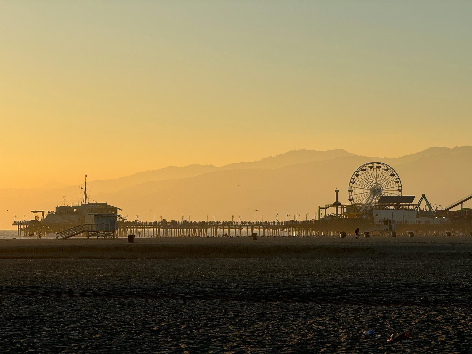 Parmi les plus belles plages de Los Angeles, celle de Santa Monica