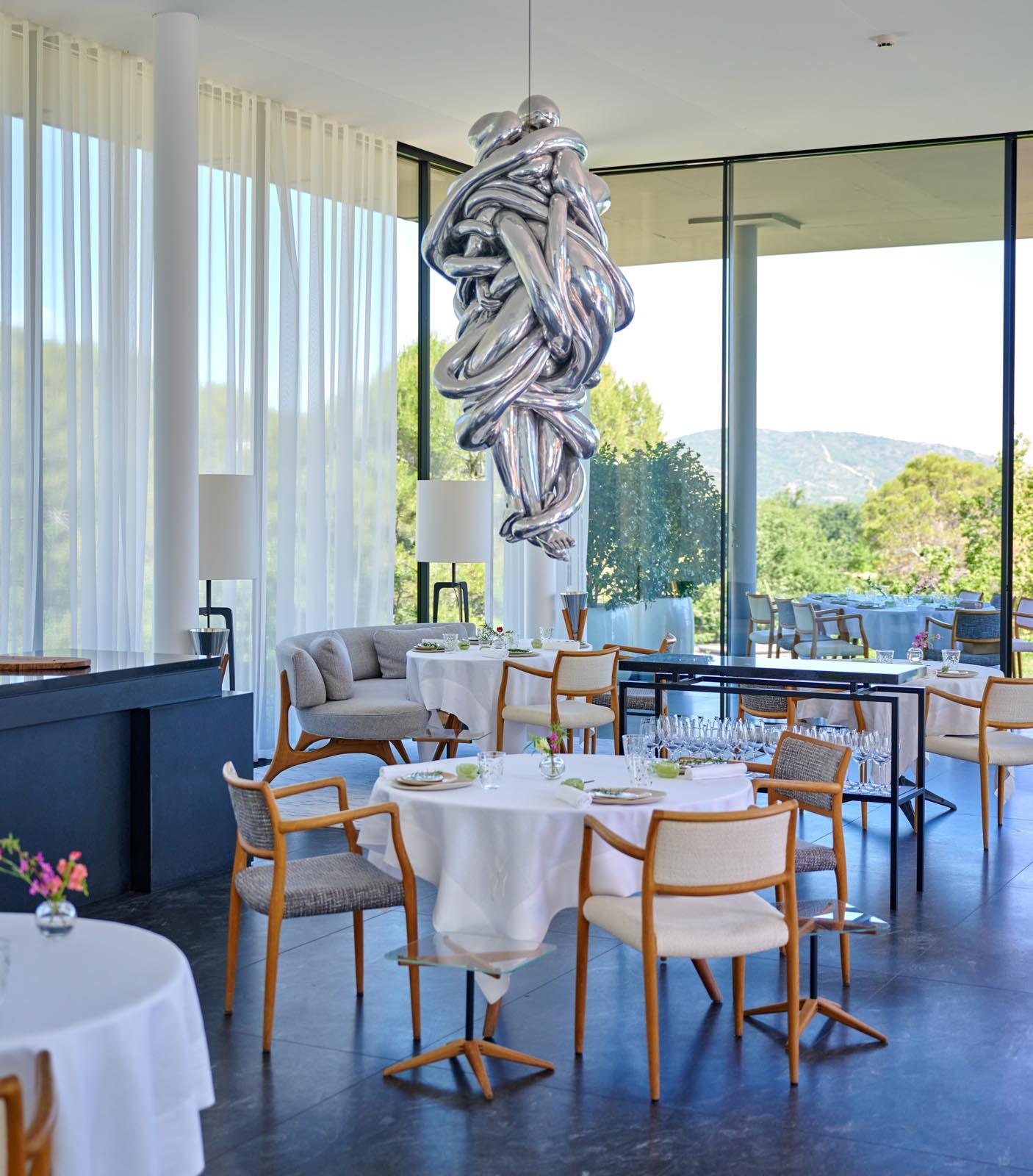 Le restaurant Hélène Darroze à la Villa La Coste © Bernhard Winkelman