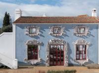 On a testé Vermelho, hôtel maximaliste et technicolor au Portugal 