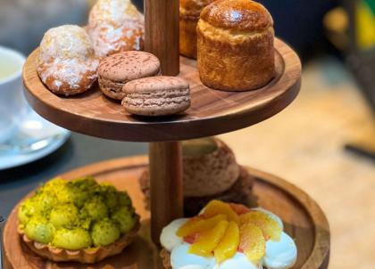 On a testé le tea time du restaurant Les Parisiens de Thibault Sombardier