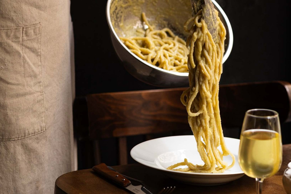 L'amour des Parisiens pour la bonne pasta ne date pas d'hier, mais depuis un an, c'est un véritable déferlement de nouvelles bonnes adresses de pâtes à Paris. 
Yonder a fait son choix, avec supplément parmesan.