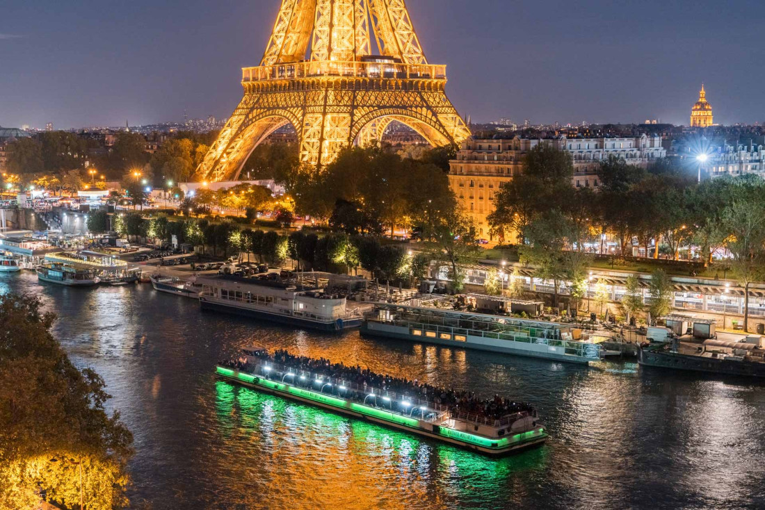 Un dîner croisière sur la Seine 