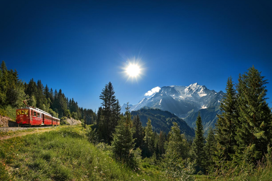 Le Tramway du Mont-Blanc pour atteindre le départ du raid © Bernard Tartinville 