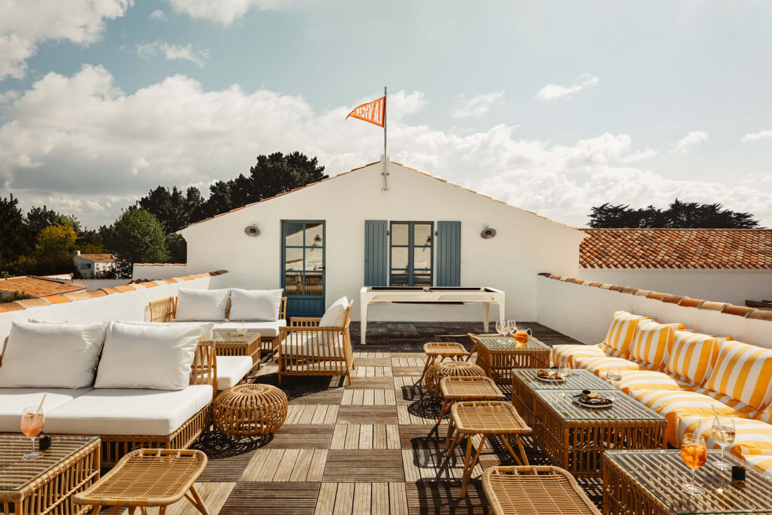 La Vigie - Rooftop Bar, une bonne adresse sur l'île d'Yeu à visiter pour le week-end © Adrien Ozouf