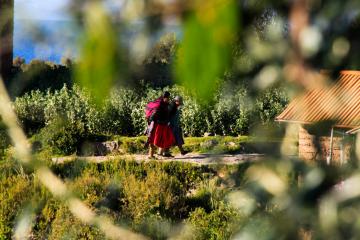 Femme sur l’île d’Amantani, Lac Titicaca. © Cédric Aubert