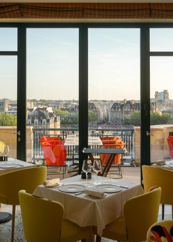 Le Tout-Paris Restaurant  Cheval Blanc Paris Hotel