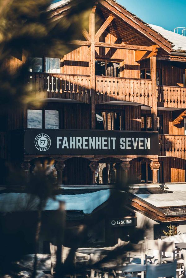 Hôtel Fahrenheit Seven Courchevel © Studio Chevojon