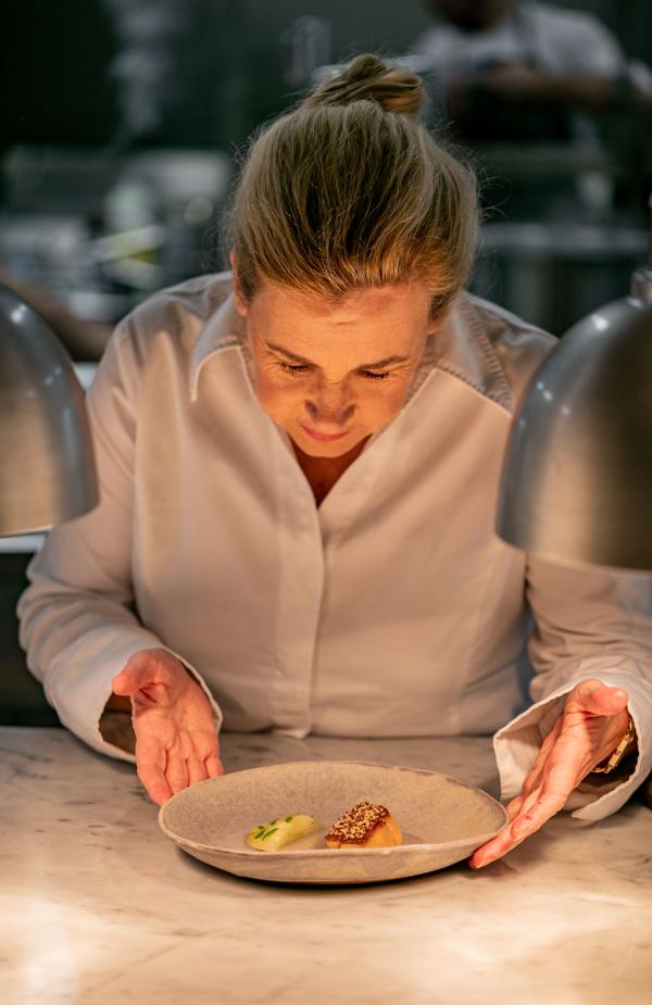 © Hélène Plating