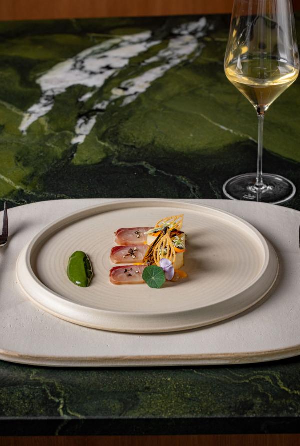 Hamachi, orange et oignon © Justin De Ssouza