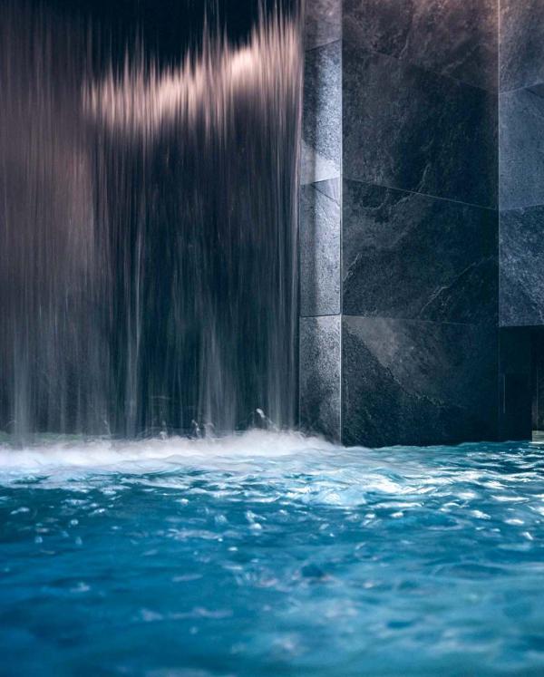 Yonaguni Spa cascade — Parc Hôtel Obernai © Nis&For