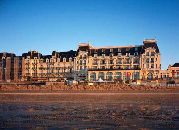 Où dormir, où manger, que voir, que faire à Cabourg ? Préparez votre week-end à Cabourg grâce à notre sélection d'adresses : hôtels, restaurants, bars, musées et autres lieux d'intérêt.