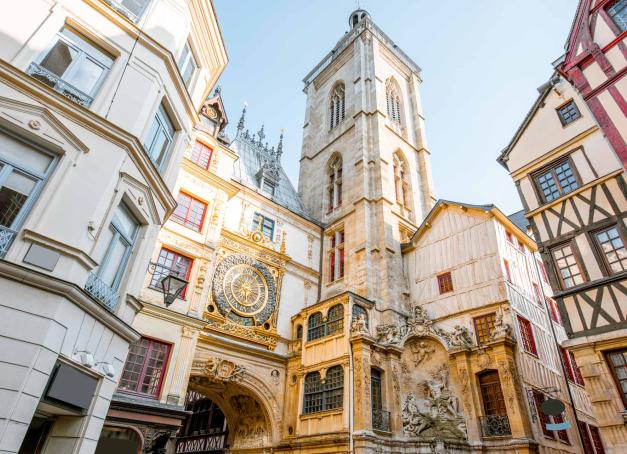 Où dormir, manger et passer du bon temps à Rouen ? YONDER s’est rendu dans la ville aux cents clochers pour y dénicher les meilleures adresses, histoire de passer un long week-end à Rouen sans fausses notes.