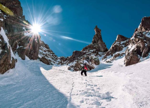 C’est le plus grand domaine skiable des Alpes du Sud, l’un des seuls en France facilement accessible en train, et bénéficiant de 300 jours de soleil par an. En plus du ski, voici que faire à Serre Chevalier, pour un séjour rempli d’activités sportives et culturelles.